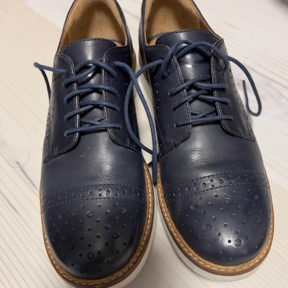 Clark’s dark blue